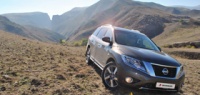 Nissan Pathfinder: Следопыт переселяется в город